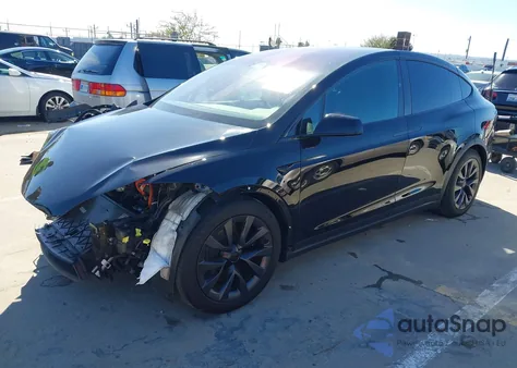 2024 Tesla Model X Long Range z USA, uszkodzony, nr VIN 7SAXCBE59RF436689